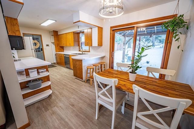 W11265 US Highway 10, Prescott, WI 54021