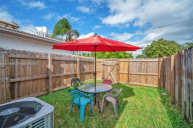1635 Hollywood Blvd, Hollywood, FL 33020