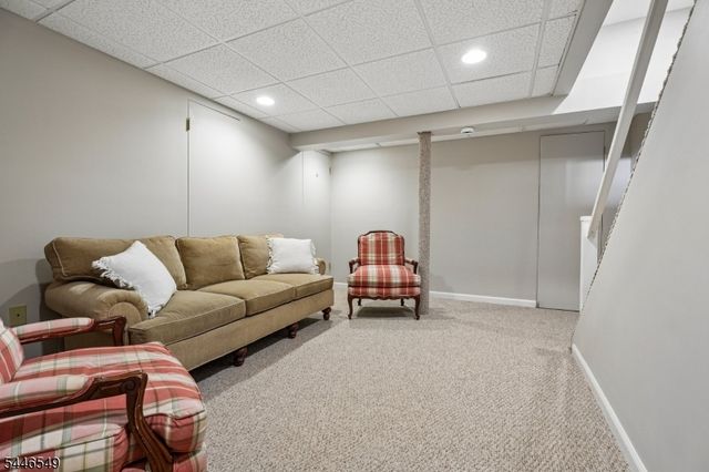 600 4Th Ave, Westfield Town, NJ 07090