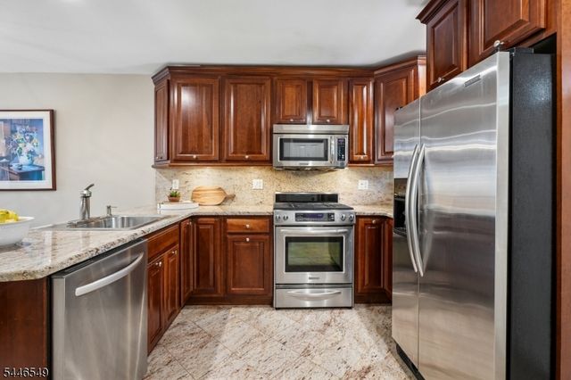 600 4Th Ave, Westfield Town, NJ 07090