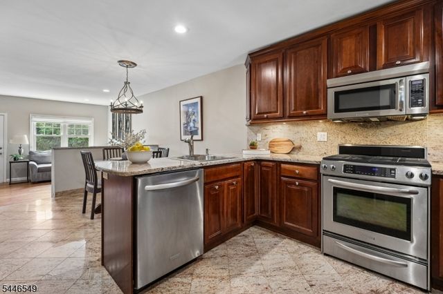 600 4Th Ave, Westfield Town, NJ 07090