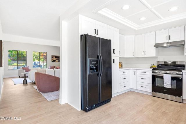 27833 Via Amistosa, Agoura Hills, CA 91301