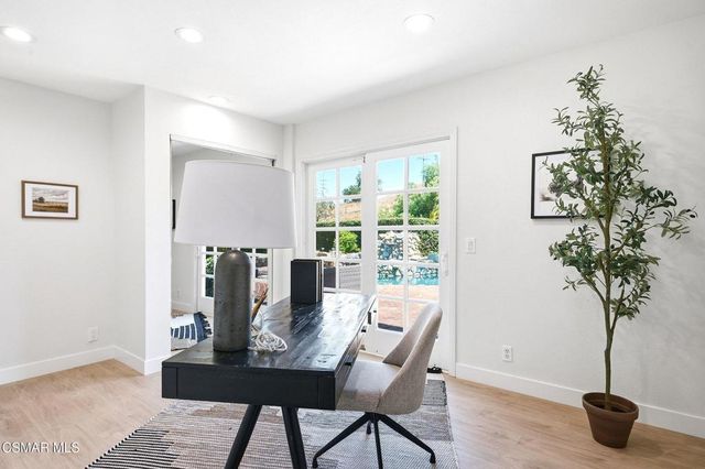 27833 Via Amistosa, Agoura Hills, CA 91301