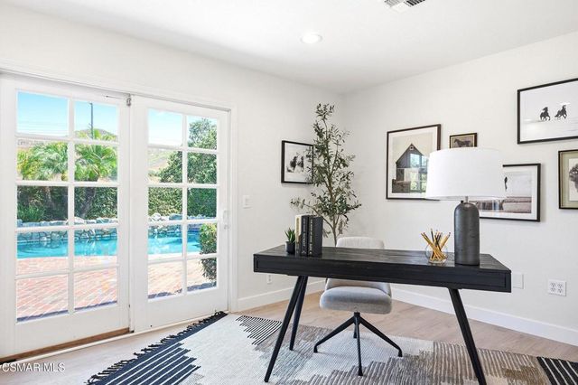 27833 Via Amistosa, Agoura Hills, CA 91301