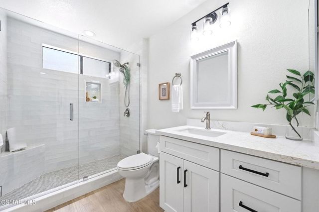 27833 Via Amistosa, Agoura Hills, CA 91301