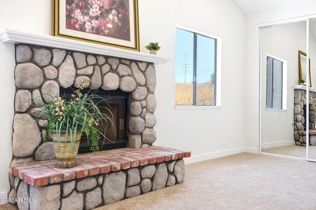 27833 Via Amistosa, Agoura Hills, CA 91301