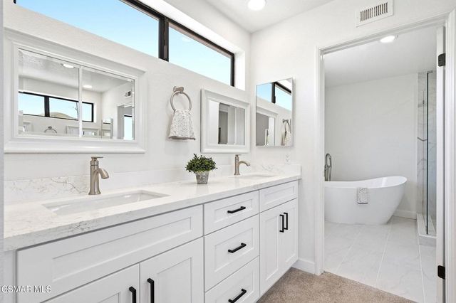 27833 Via Amistosa, Agoura Hills, CA 91301