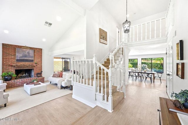 27833 Via Amistosa, Agoura Hills, CA 91301
