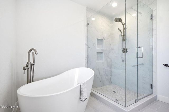 27833 Via Amistosa, Agoura Hills, CA 91301