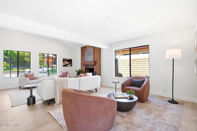 27833 Via Amistosa, Agoura Hills, CA 91301