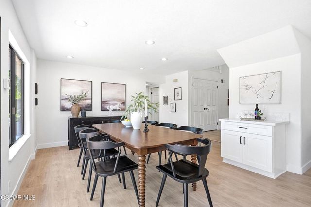 27833 Via Amistosa, Agoura Hills, CA 91301