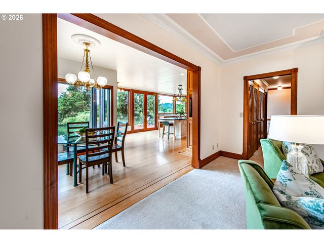 441 W D St, Springfield, OR 97477