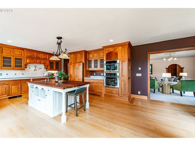 441 W D St, Springfield, OR 97477