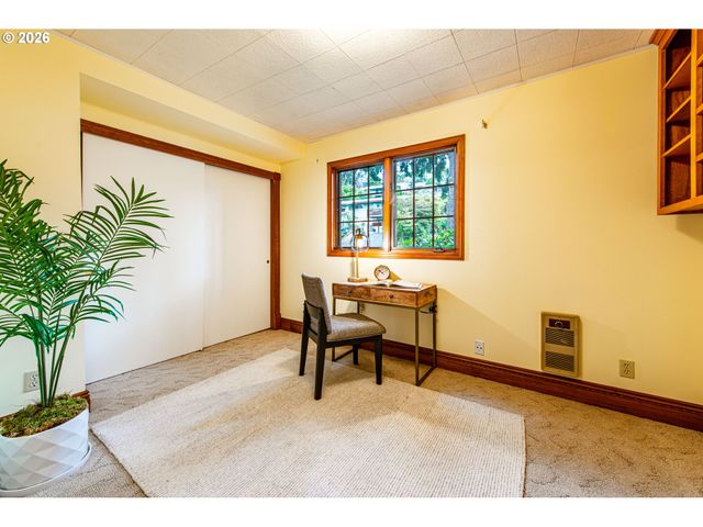 441 W D St, Springfield, OR 97477