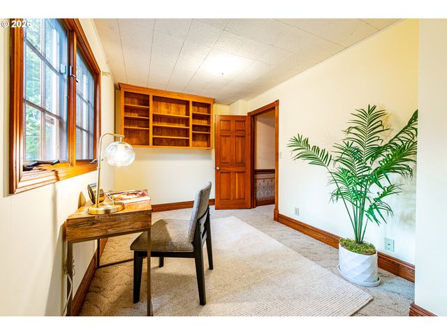 441 W D St, Springfield, OR 97477