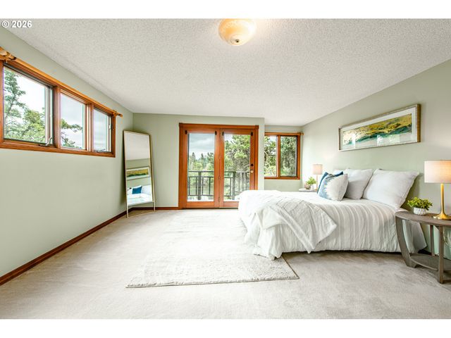 441 W D St, Springfield, OR 97477