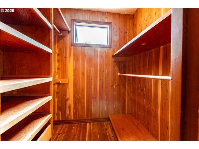 441 W D St, Springfield, OR 97477