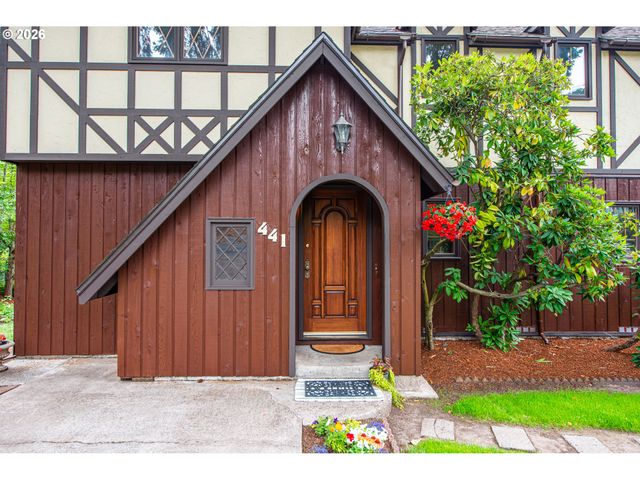 441 W D St, Springfield, OR 97477