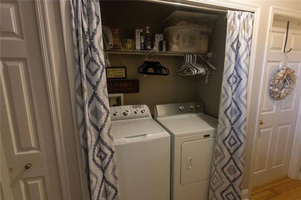 Image 42 of property listing at 5038 HOOK HOLLOW CIRCLE, Orlando, FL 32837