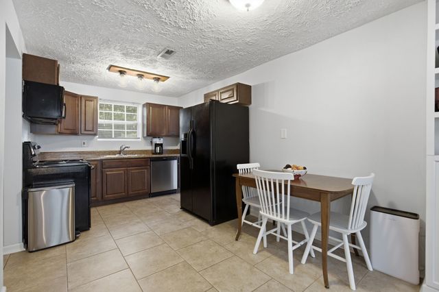 2708 Hartford Dr, Nashville, TN 37210