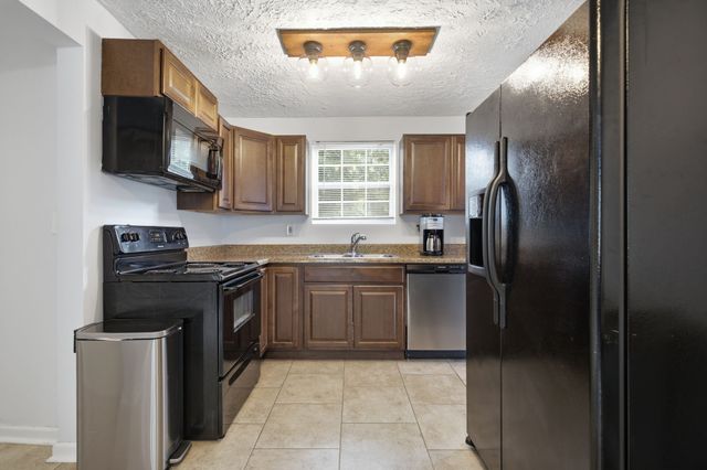 2708 Hartford Dr, Nashville, TN 37210