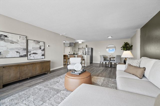 425 W Paseo Redondo Apt 3D, Tucson, AZ 85701