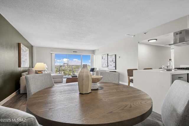 425 W Paseo Redondo Apt 3D, Tucson, AZ 85701