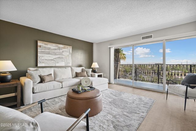 425 W Paseo Redondo Apt 3D, Tucson, AZ 85701