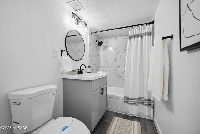 425 W Paseo Redondo Apt 3D, Tucson, AZ 85701