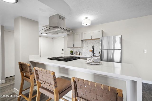 425 W Paseo Redondo Apt 3D, Tucson, AZ 85701