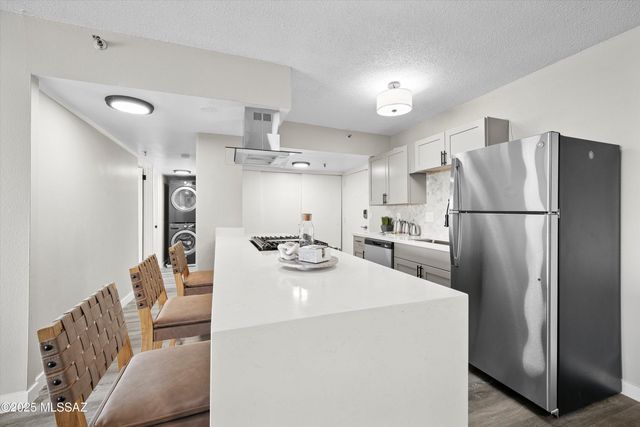 425 W Paseo Redondo Apt 3D, Tucson, AZ 85701