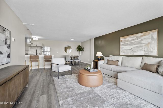 425 W Paseo Redondo Apt 3D, Tucson, AZ 85701