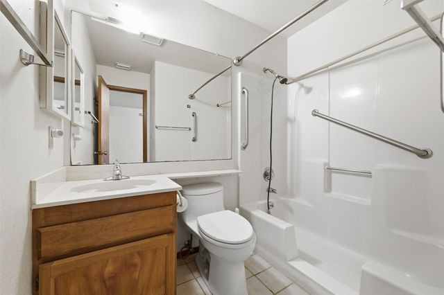 6632 Legters Drive, Dallas, TX 75236