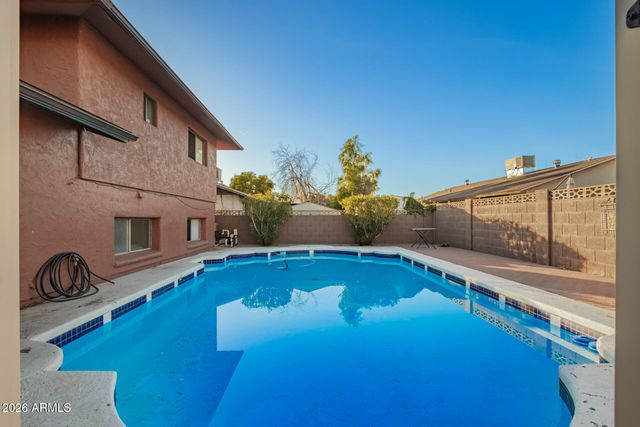 4610 W MARSHALL Avenue, Glendale, AZ 85301