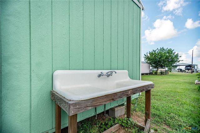 50 Catherine Street, Port Lavaca, TX 77979
