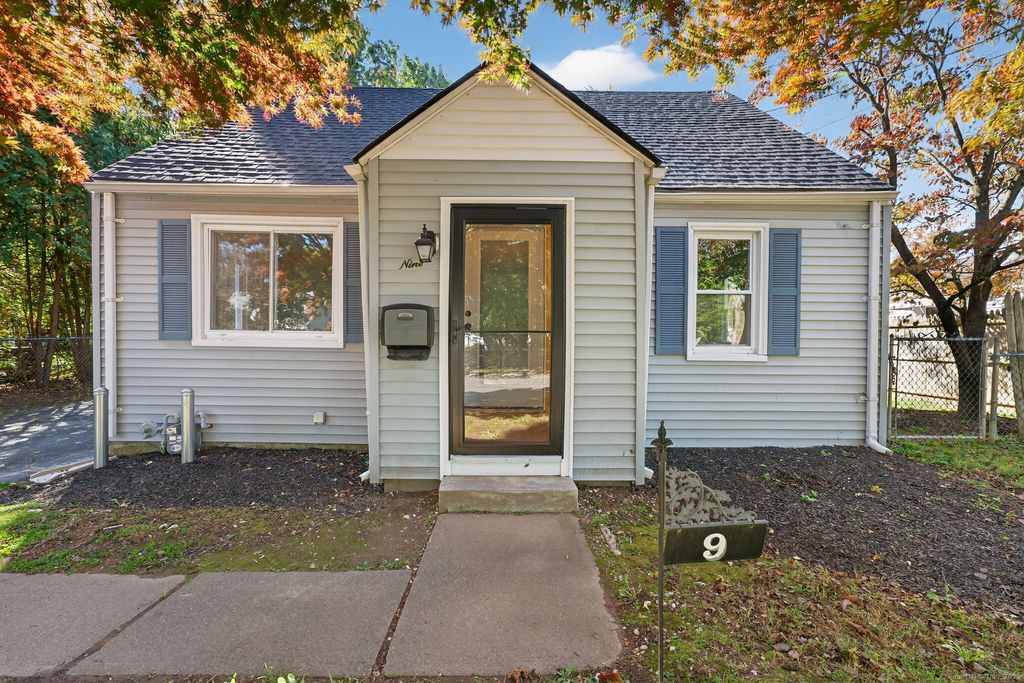 9 Porterbrook Avenue, East Hartford, CT 06118