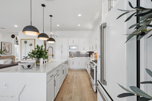 2777 W QUEEN CREEK Road 9, Chandler, AZ 85248