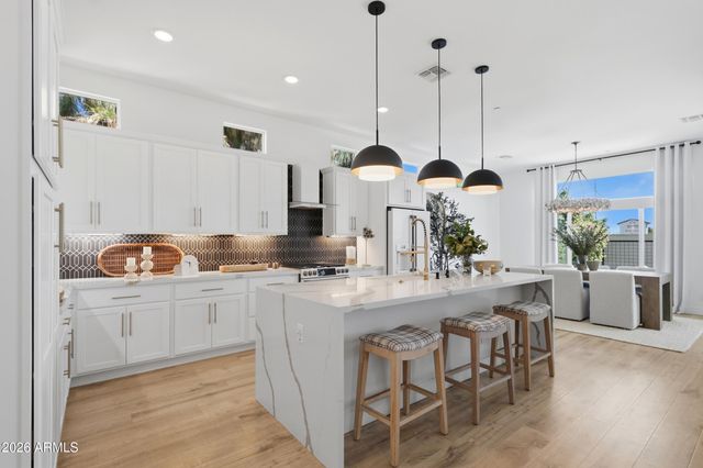 2777 W QUEEN CREEK Road 9, Chandler, AZ 85248