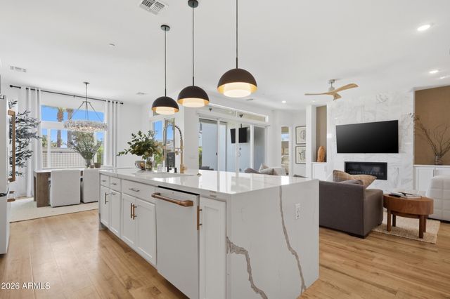 2777 W QUEEN CREEK Road 9, Chandler, AZ 85248