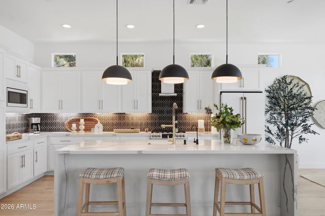 2777 W QUEEN CREEK Road 9, Chandler, AZ 85248