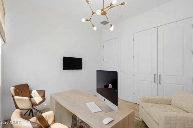 2777 W QUEEN CREEK Road 9, Chandler, AZ 85248