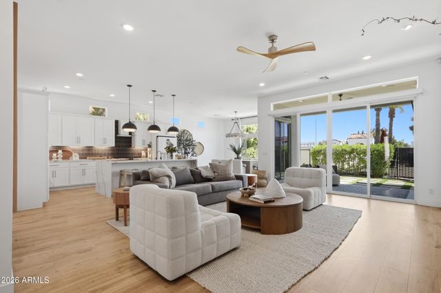 2777 W QUEEN CREEK Road 9, Chandler, AZ 85248