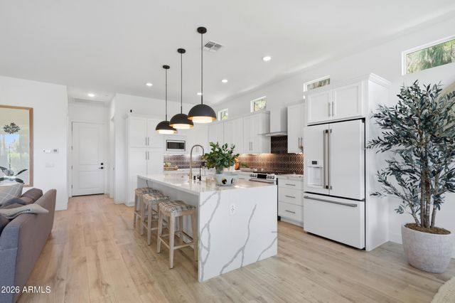 2777 W QUEEN CREEK Road 9, Chandler, AZ 85248