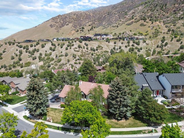 4049 E PROSPECTOR DR, Cottonwood Heights, UT 84121