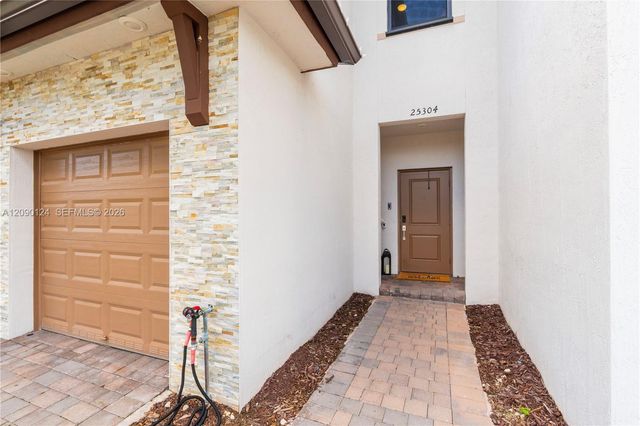 25304 SW 108th Avenue, Homestead, FL 33032