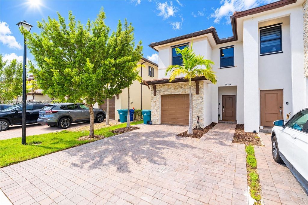 25304 SW 108th Avenue, Homestead, FL 33032