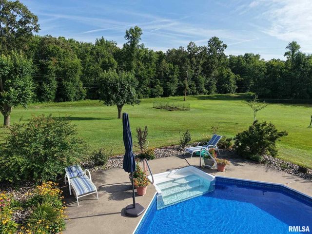 1016 MICHAEL Lane, West Frankfort, IL 62812