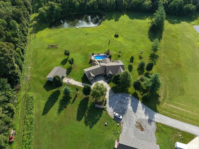 1016 MICHAEL Lane, West Frankfort, IL 62812