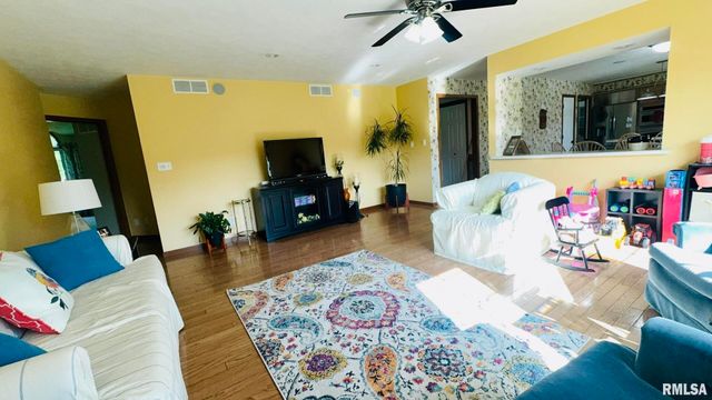 1016 MICHAEL Lane, West Frankfort, IL 62812