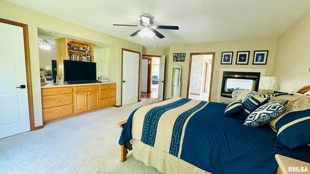 1016 MICHAEL Lane, West Frankfort, IL 62812